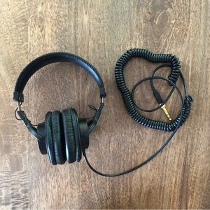 Sony MDR-7506 over ear wired headphones
